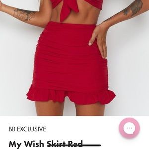 Beginning Boutique scrunched red skirt